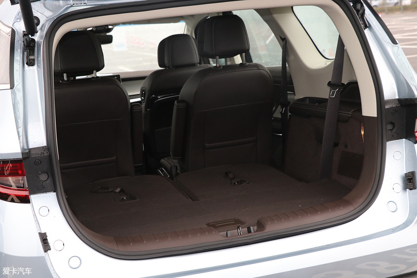 三种动力+三种座椅布局 试驾吉利嘉际