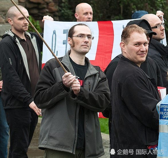 新纳粹电台天天播希特勒政府却无权关闭,国会