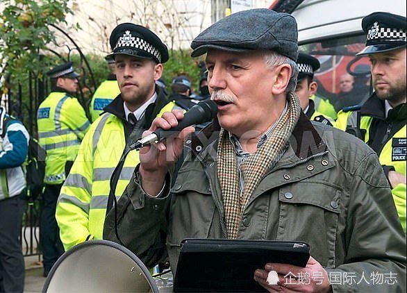 新纳粹电台天天播希特勒政府却无权关闭,国会