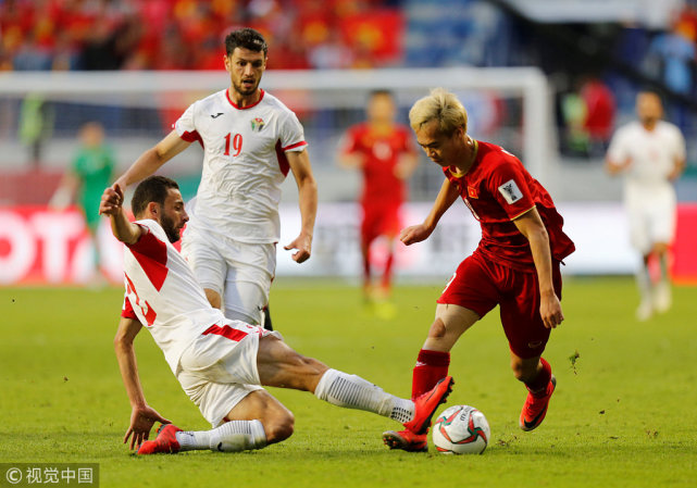 亚洲杯-点球决胜!越南4-2约旦 阮公凤破门36岁