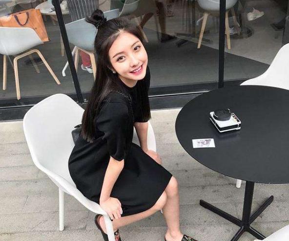 豆得儿罕见私照曝光,身材火辣令人羡慕,难怪是王思聪最久的女友