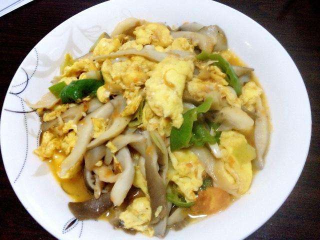 蛋和此物一起炒,比肉补气吃,不能脂肪,还好血,肝绝味鸭脖鸭头能燃烧吃图片