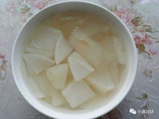 天然的止咳王被发现了,此物煮水喝,清痰利咽