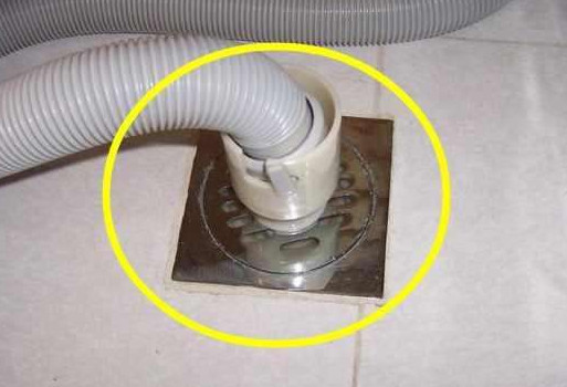 洗衣机排水管切记别直接插地漏,每次排水都漏