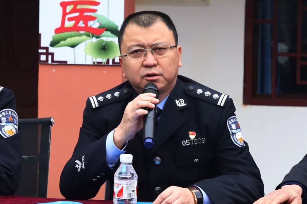 警民携手,共筑平安,喜迎新春,欢度佳节