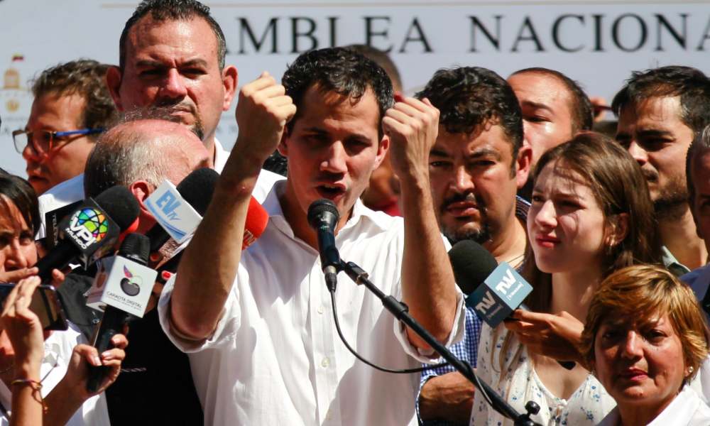 委内瑞拉动荡加剧:当局称挫败一场军事政变,2