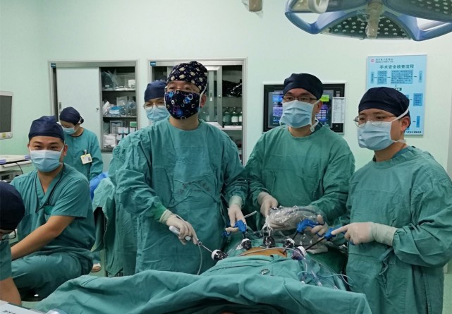 益阳女子抱难言之隐20余年 多次手术致腹腔