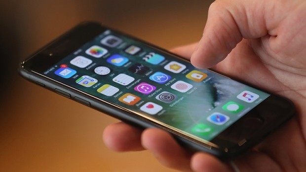 苹果承认:当手机行业过渡到4G时 高通是其唯一