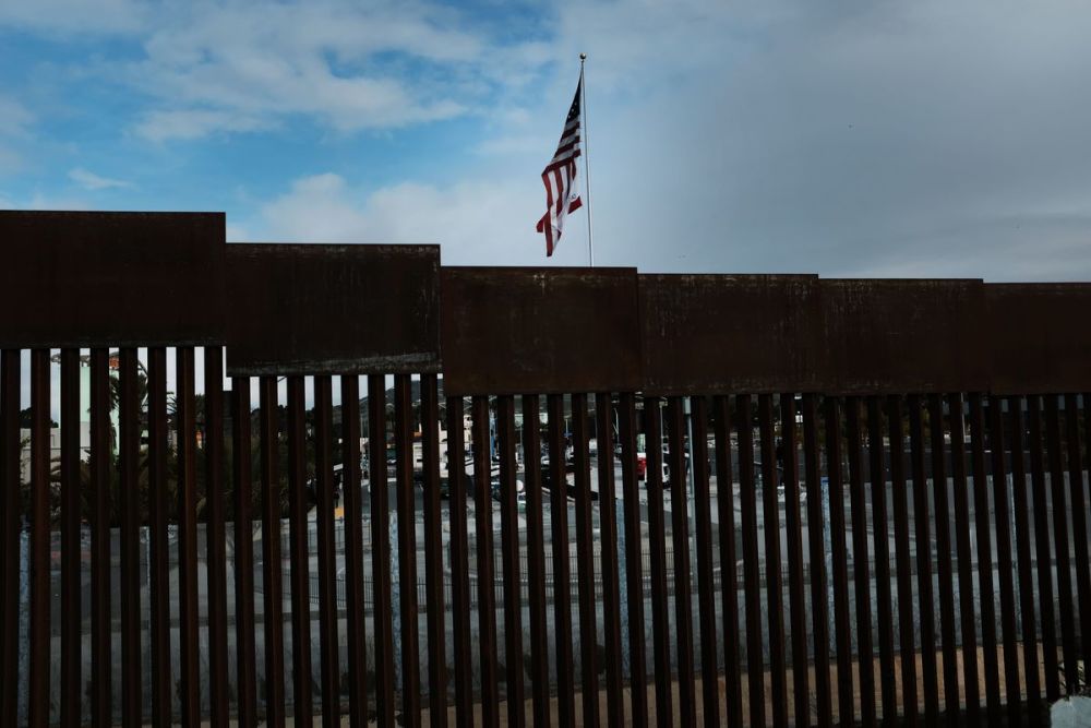 特朗普修边境墙缺钱怎么办?美国一法案建议向