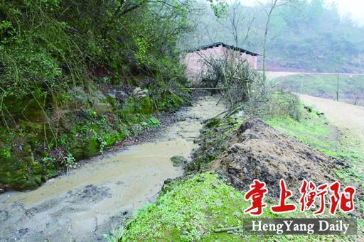 衡南县一养猪场污染扰民遭举报 相关部门正在