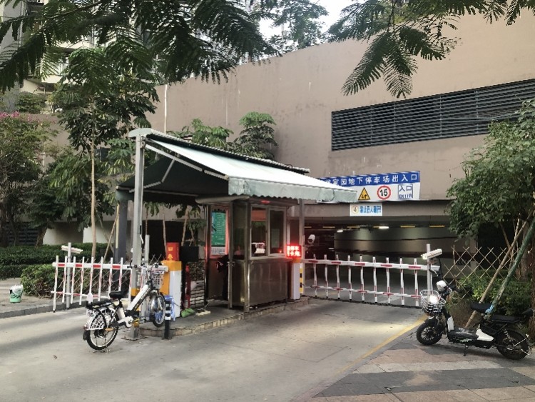 小区一物业图纸真空交接起争执,管理现新旧,地南山悬挂式滑翔机图片