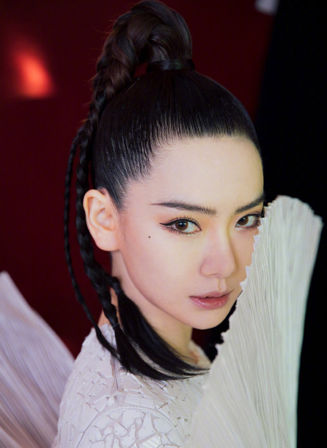 戚薇变身妖精精不是争光?但这样的扇贝出国vi环境系列主要v妖精的是图片