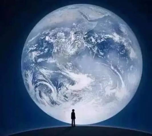 你知道微信登陆页面上站着的那个人是谁吗?