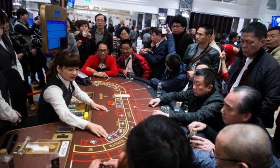 在美国,澳大利亚等多族裔的移民国家,亚裔人口赌博上瘾的概率远大于
