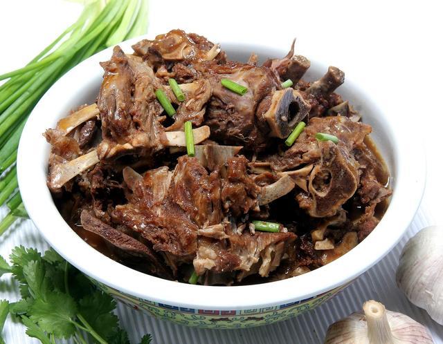 羊身上那个部位最好吃?很多人不愿意买,摊主: