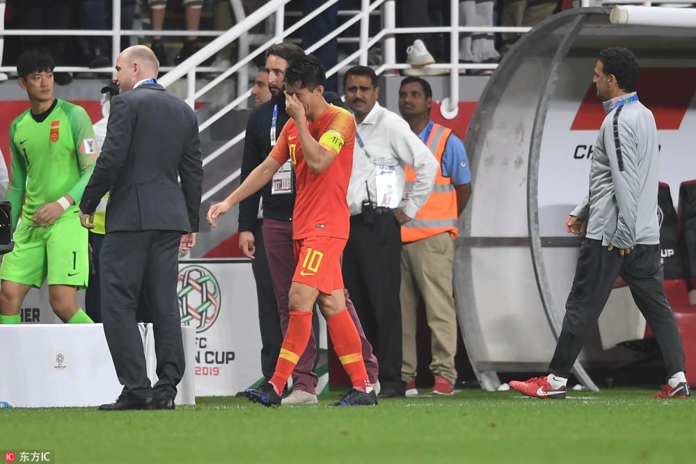 郑智含泪告别:这可能是我最后一场国家队比赛