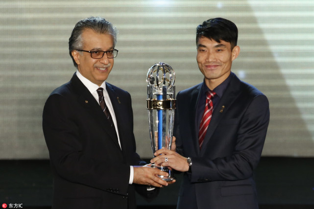 郑智20几岁就被定义成领袖 他对中国足球时常