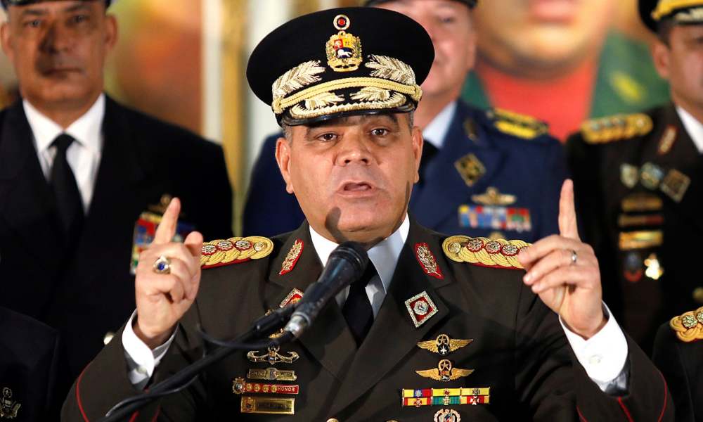 委内瑞拉军方力挺现任总统马杜罗,美国示弱撤