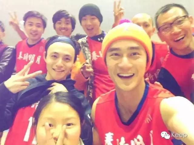 蒋劲夫实力挥洒荷尔蒙,不愧是体能满分的腹肌