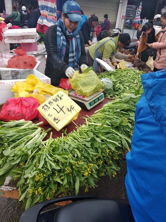 实拍淡村菜市场:首次走进南宁最大菜市场,看看这里菜