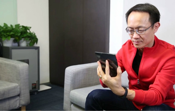 柔宇炮轰小米双折叠屏手机 国产手机的创新之