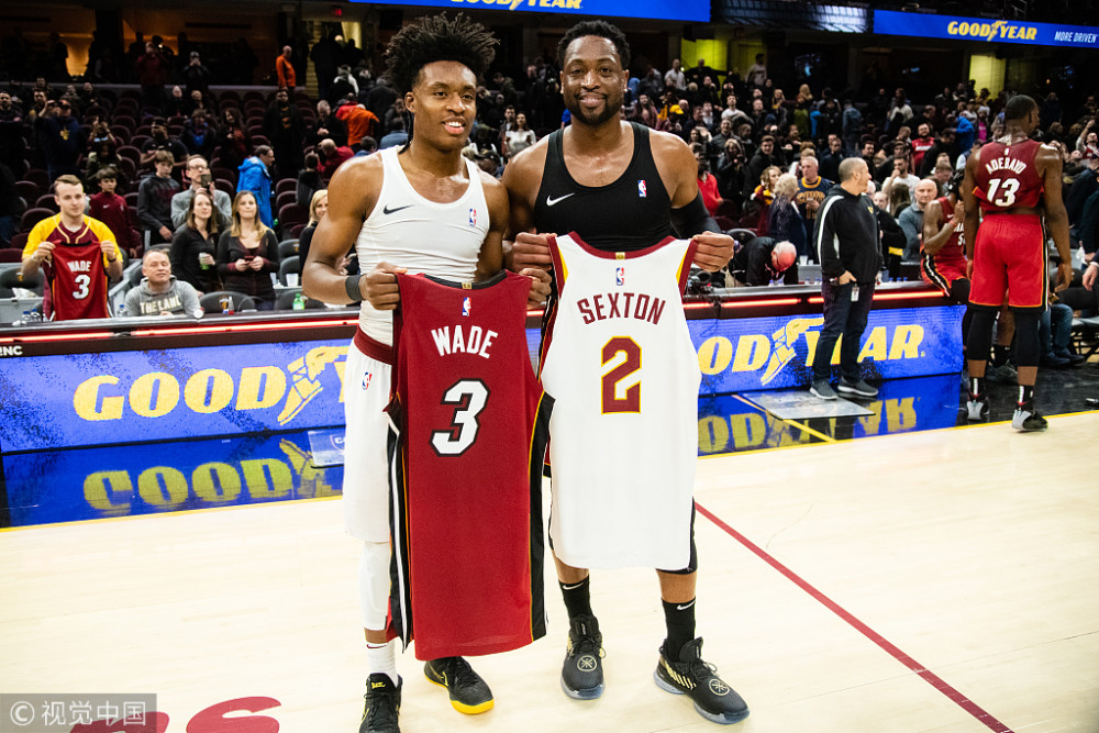 直击-韦德最后一舞重回克城 两小将都想和他换