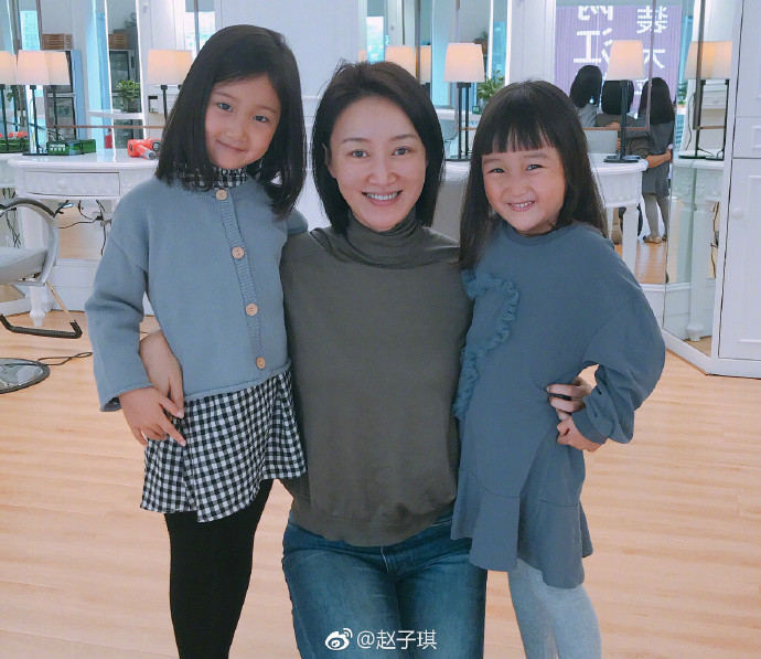 网友留言称:"三个志同道合的闺蜜,小主意一碰就合!
