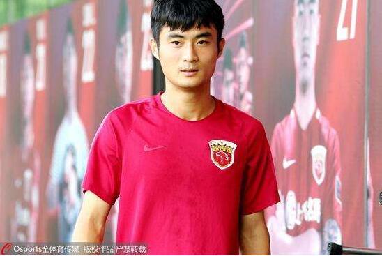 上港再送3小将留洋德国汉堡 前U23国家队前腰