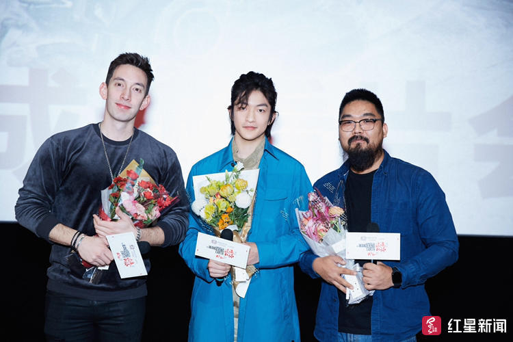 独家专访:刘慈欣都叫好的《流浪地球》,四川小