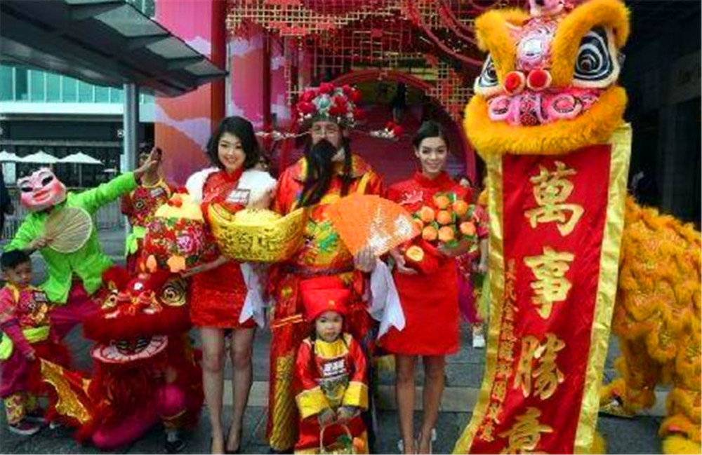 春节将至,大年初一迎财神,过年迎接的是哪位财