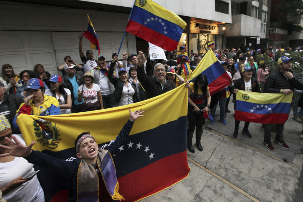 委内瑞拉真假总统动乱之下,民众的真实生活什