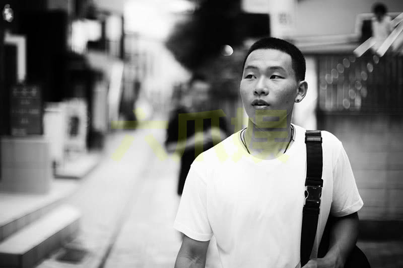 陈坤点赞儿子近照,17岁的陈尊佑不出道可惜了