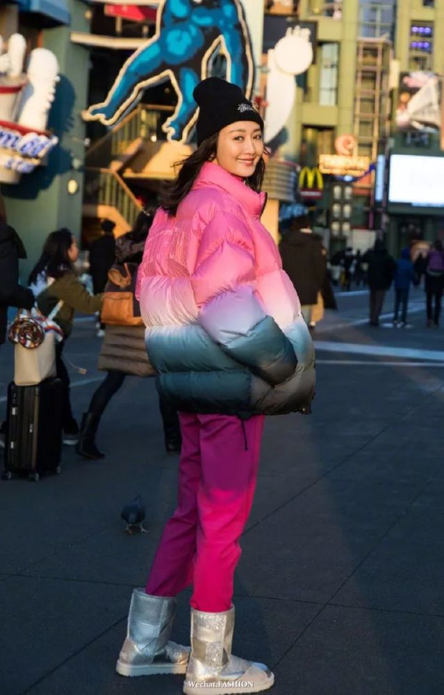 郭碧婷向佐穿CP装秀恩爱 杨幂少女私服look