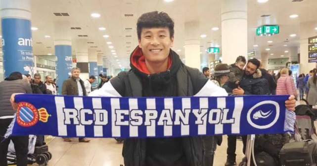 秀球技不输巴萨球星 记录武磊亮相西班牙人的