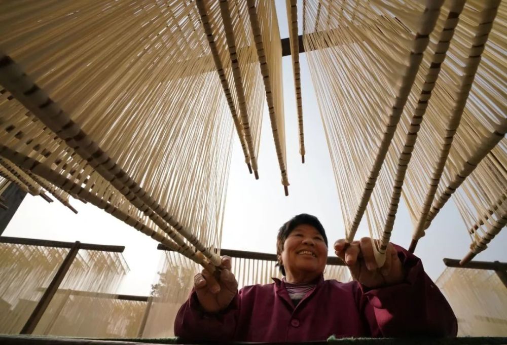 春节是什么?请大家各抒己见,我们先抛砖引玉一