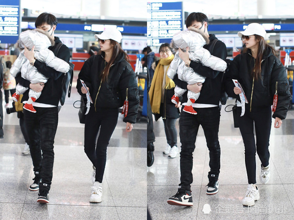 付辛博和颖儿的恩爱日常:穿情侣装抱娃溜机场