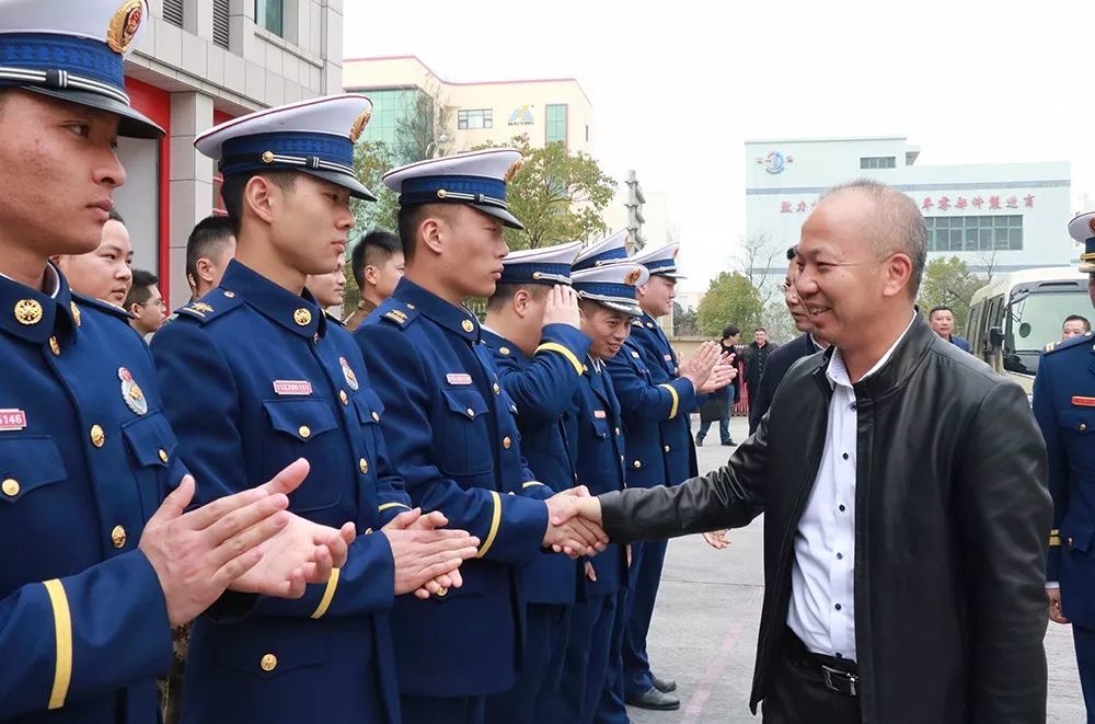 台州市各级党政领导春节前慰问消防指战员