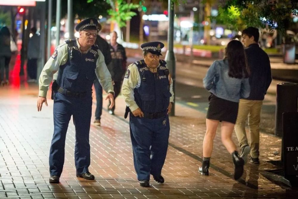 这么扯淡的沙雕灵异剧,不推荐难道等过年么?