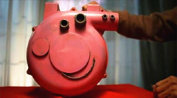 《啥是佩奇》引热议 村官代表力解“乡村空心病”