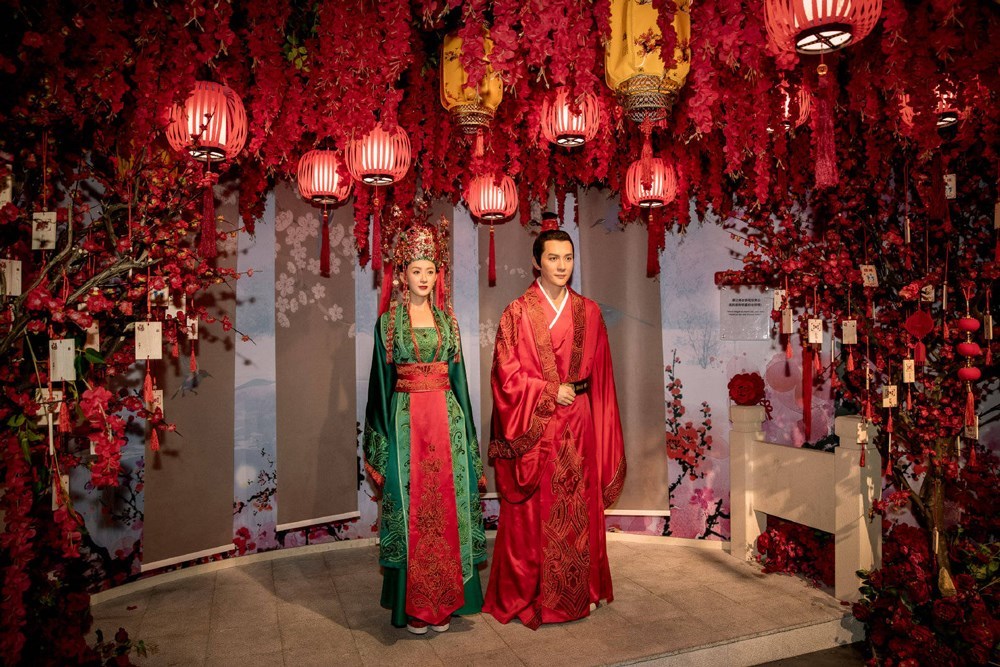 《知否》冯绍峰角色入驻上海杜莎 顾二叔成新