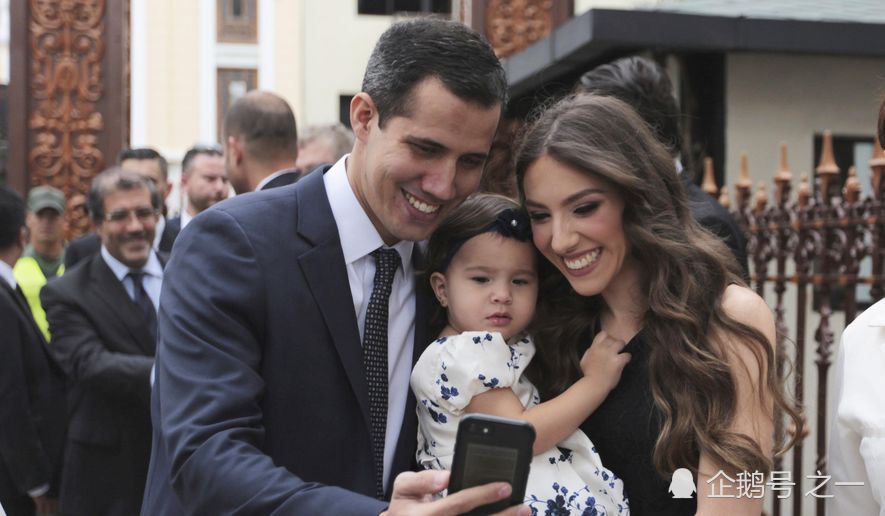 马杜罗派部队进入瓜伊多家中威胁其妻子,邻居