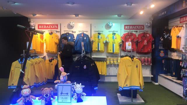 西班牙人卖武磊球衣收回近半年薪 价格比肩梅