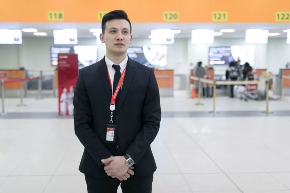 俄罗斯机场的中俄混血小哥哥:我的工作就是帮