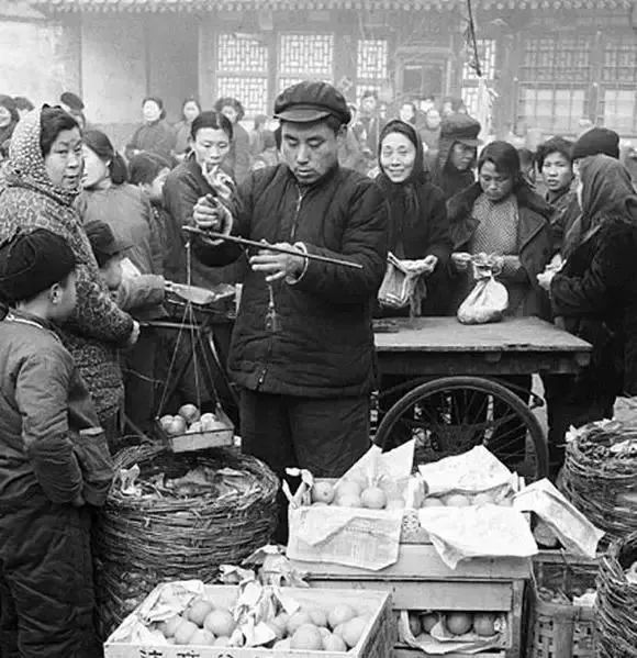 老照片八十年代人们过春节图组