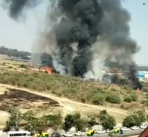 印度空军一架幻影2000战斗机坠毁 两名飞行员