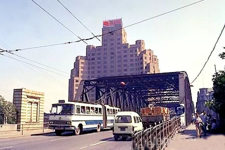 1970年代的外白渡桥.