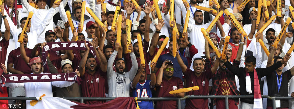 阿曼球迷记仇日本?扮成卡塔尔球迷预测2-1赢球