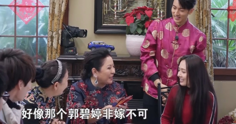 好事将近?向佐公开叫郭碧婷老婆，向太承诺买块地给郭碧婷养动物