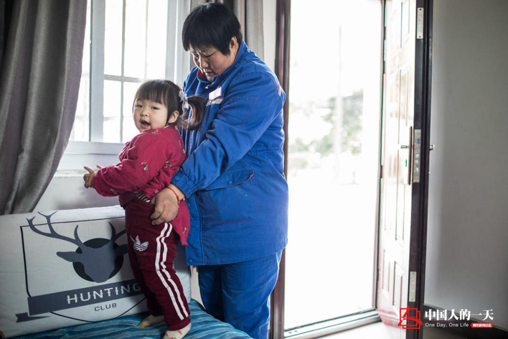 我的春节不放假:三代人生活在加油站 14年只回