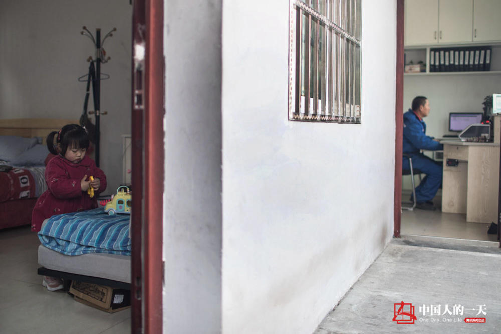 我的春节不放假:三代人生活在加油站 14年只回